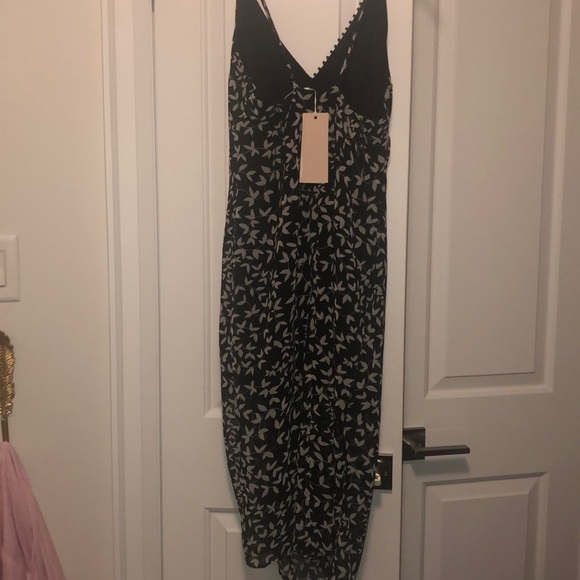 NEVER WORN TAGS ON KEEPSAKE DRESS - Picture 5 of 6